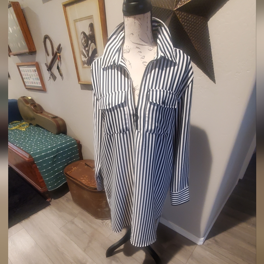 Kenneth Cole Elegant Black and White Long Sleeve Dress